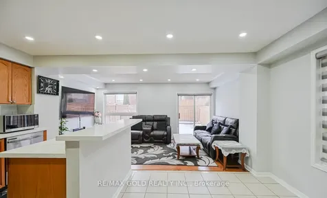 12 Rockrose Drive Brampton ON L6R 2Z6