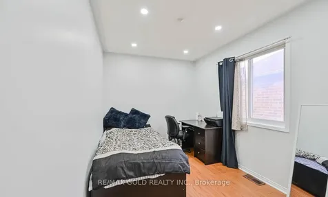 12 Rockrose Drive Brampton ON L6R 2Z6