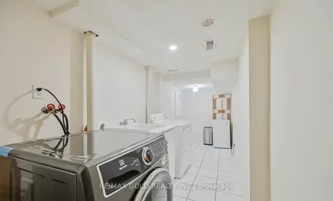 12 Rockrose Drive Brampton ON L6R 2Z6