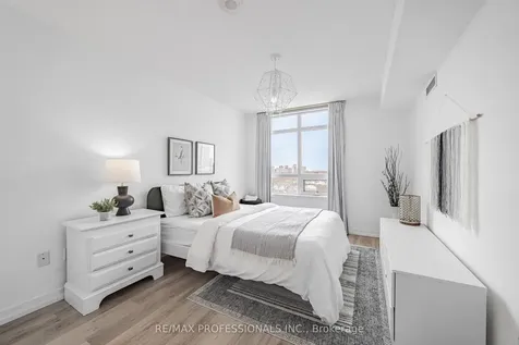 816 Lansdowne Avenue Toronto ON M6H 4K6