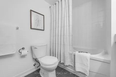 816 Lansdowne Avenue Toronto ON M6H 4K6