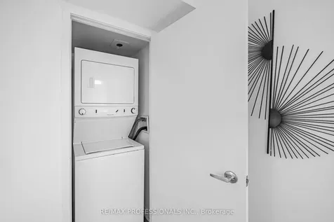816 Lansdowne Avenue Toronto ON M6H 4K6