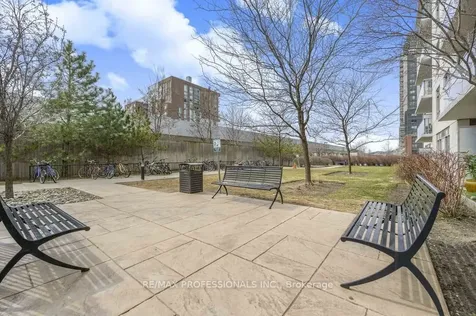 816 Lansdowne Avenue Toronto ON M6H 4K6