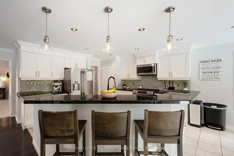 19 Grist Mill Drive Halton Hills ON L7G 6C2