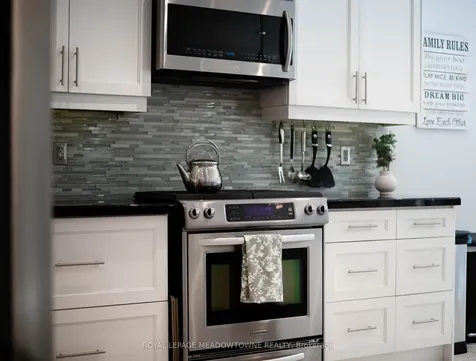 19 Grist Mill Drive Halton Hills ON L7G 6C2