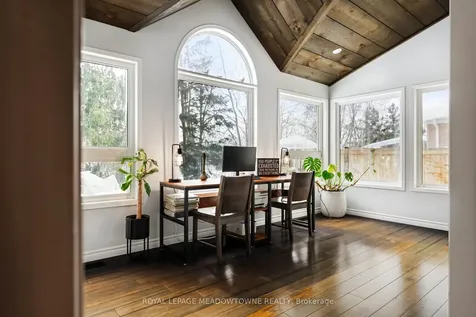 19 Grist Mill Drive Halton Hills ON L7G 6C2