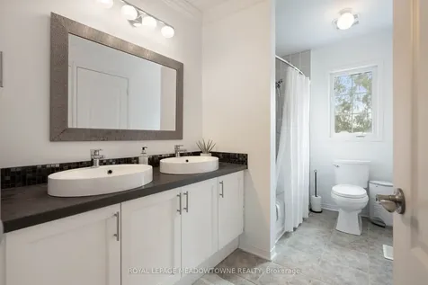19 Grist Mill Drive Halton Hills ON L7G 6C2