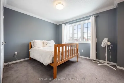 19 Grist Mill Drive Halton Hills ON L7G 6C2