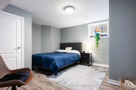 19 Grist Mill Drive Halton Hills ON L7G 6C2