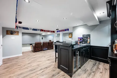 19 Grist Mill Drive Halton Hills ON L7G 6C2