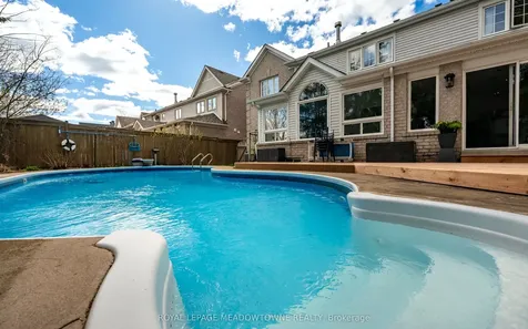19 Grist Mill Drive Halton Hills ON L7G 6C2