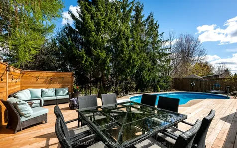 19 Grist Mill Drive Halton Hills ON L7G 6C2