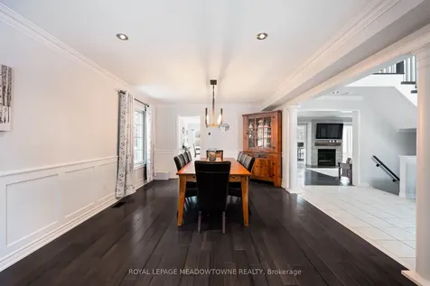 19 Grist Mill Drive Halton Hills ON L7G 6C2
