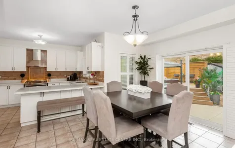 26 Saint Hubert Drive Brampton ON L6P 1V7