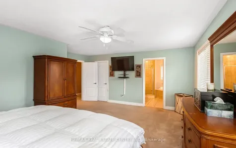 26 Saint Hubert Drive Brampton ON L6P 1V7