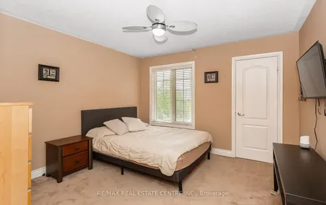 26 Saint Hubert Drive Brampton ON L6P 1V7