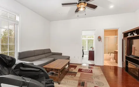 26 Saint Hubert Drive Brampton ON L6P 1V7