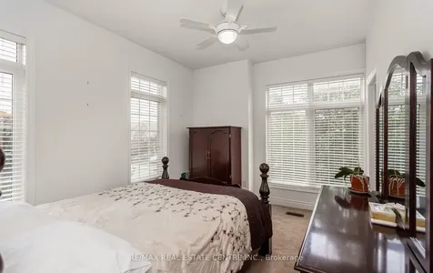 26 Saint Hubert Drive Brampton ON L6P 1V7