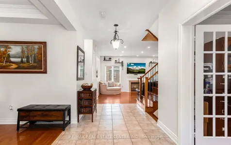 26 Saint Hubert Drive Brampton ON L6P 1V7