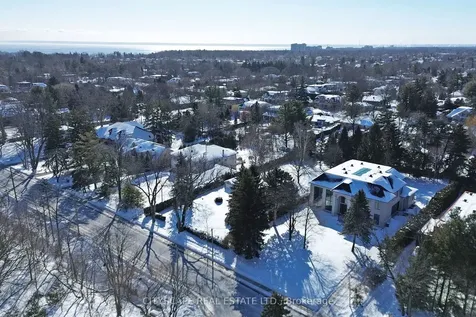 392 Fourth Line Oakville ON L6L 5A4