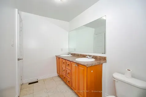 114 Simmons Boulevard Brampton ON L6V 3V6