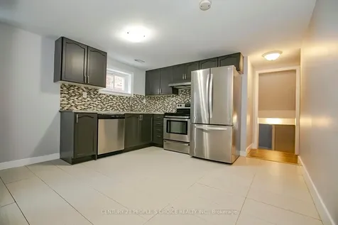 114 Simmons Boulevard Brampton ON L6V 3V6