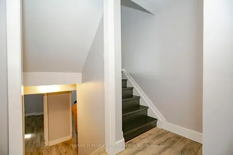 114 Simmons Boulevard Brampton ON L6V 3V6