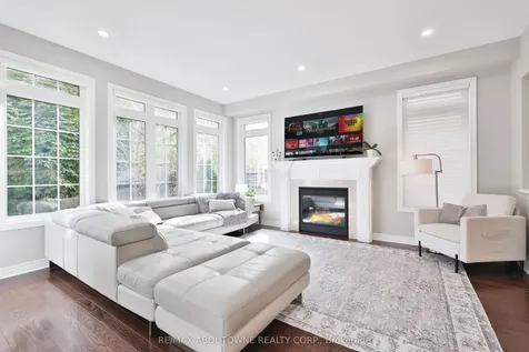 3262 Skipton Lane Oakville ON L6M 0K2