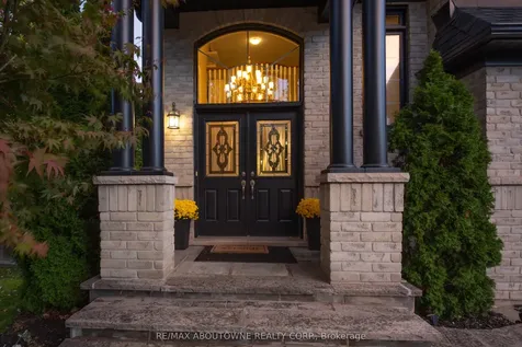 3262 Skipton Lane Oakville ON L6M 0K2