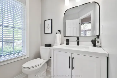 3262 Skipton Lane Oakville ON L6M 0K2