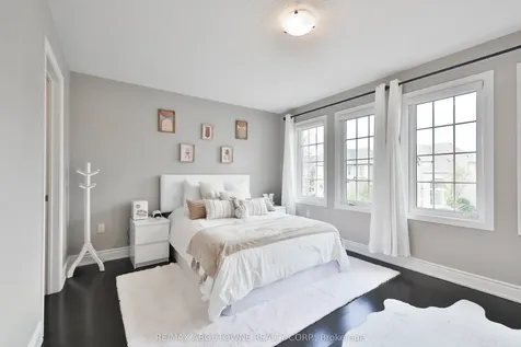 3262 Skipton Lane Oakville ON L6M 0K2