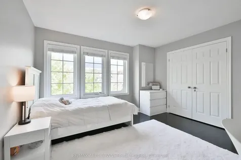 3262 Skipton Lane Oakville ON L6M 0K2