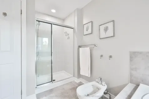 3262 Skipton Lane Oakville ON L6M 0K2