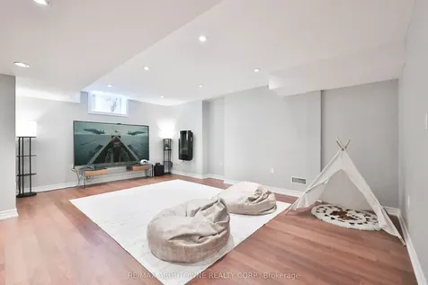 3262 Skipton Lane Oakville ON L6M 0K2