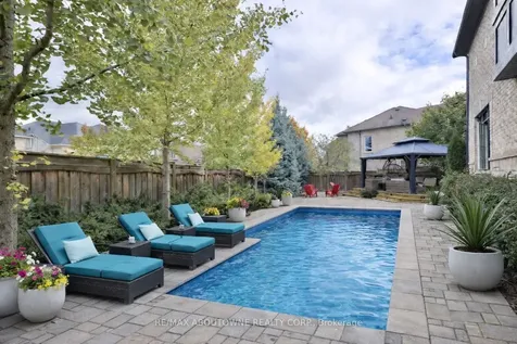3262 Skipton Lane Oakville ON L6M 0K2