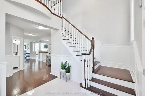 3262 Skipton Lane Oakville ON L6M 0K2