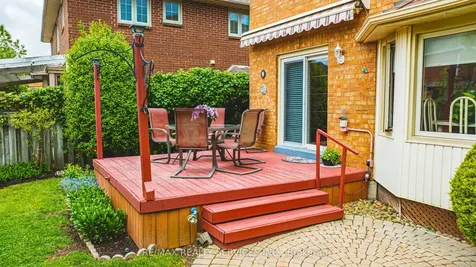 17 Cox Crescent Brampton ON L6X 3G8