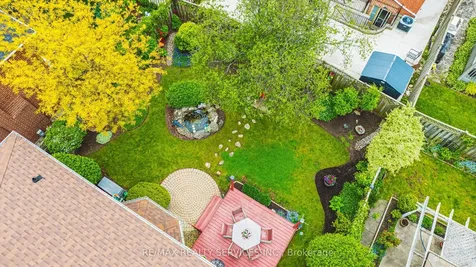 17 Cox Crescent Brampton ON L6X 3G8