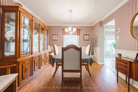 17 Cox Crescent Brampton ON L6X 3G8