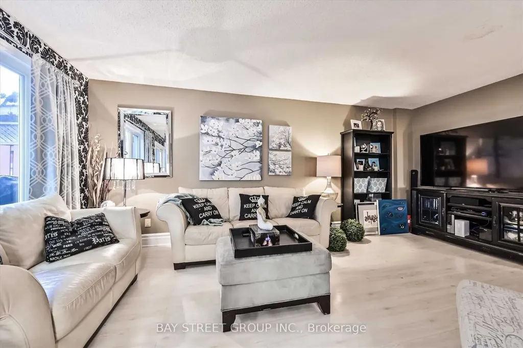 39 Barrington Crescent Brampton ON L6Z 1N2