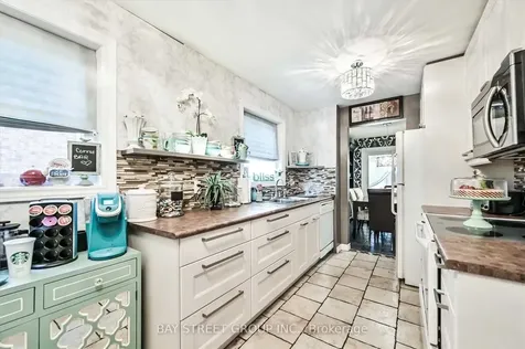 39 Barrington Crescent Brampton ON L6Z 1N2