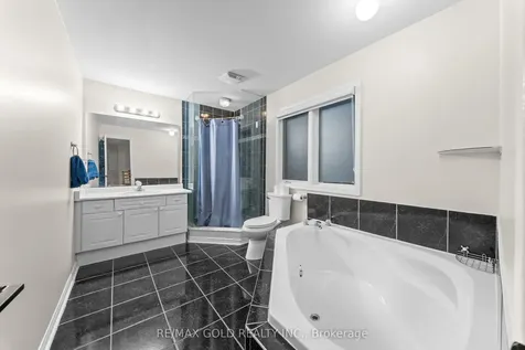 184 Mountainberry Road Brampton ON L6R 2L2