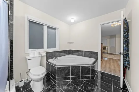 184 Mountainberry Road Brampton ON L6R 2L2