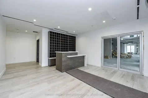 600 Dixon Road W Toronto ON M9W 1J1