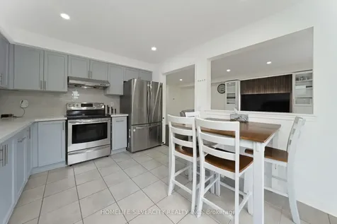 15 Diploma Drive Brampton ON L6P 1M3