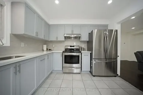 15 Diploma Drive Brampton ON L6P 1M3