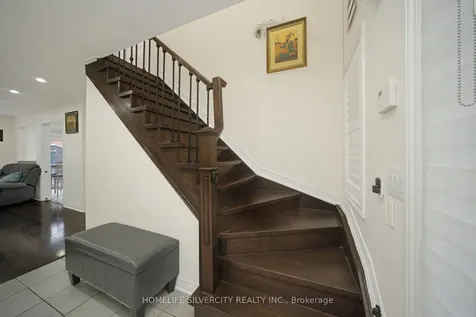 15 Diploma Drive Brampton ON L6P 1M3