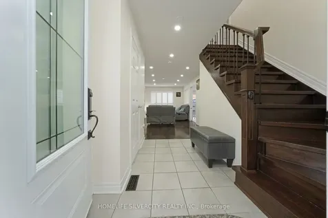 15 Diploma Drive Brampton ON L6P 1M3