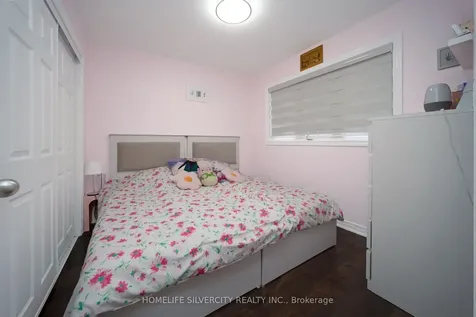 15 Diploma Drive Brampton ON L6P 1M3