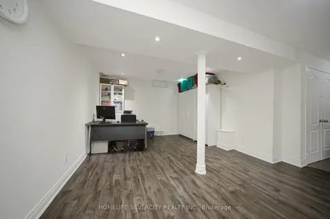 15 Diploma Drive Brampton ON L6P 1M3